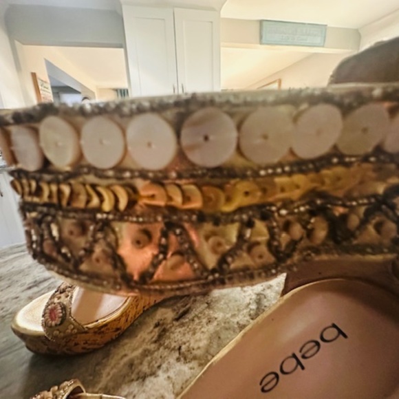 BEBE DECORATIVE BUTTON DESIGN CORK WEDGE ANKLE STRAP HEELS SIZE 8 - Picture 5 of 16
